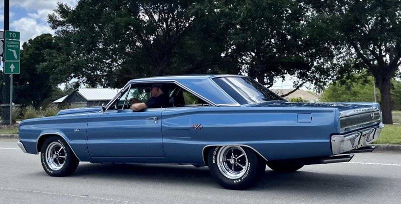 00 '67 Dodge Coronet RT.jpg