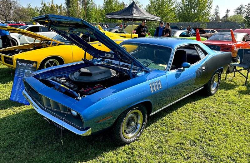 000 '71 Plymouth Hemi 'Cuda - Restoration by  Graveyard Carz.jpeg