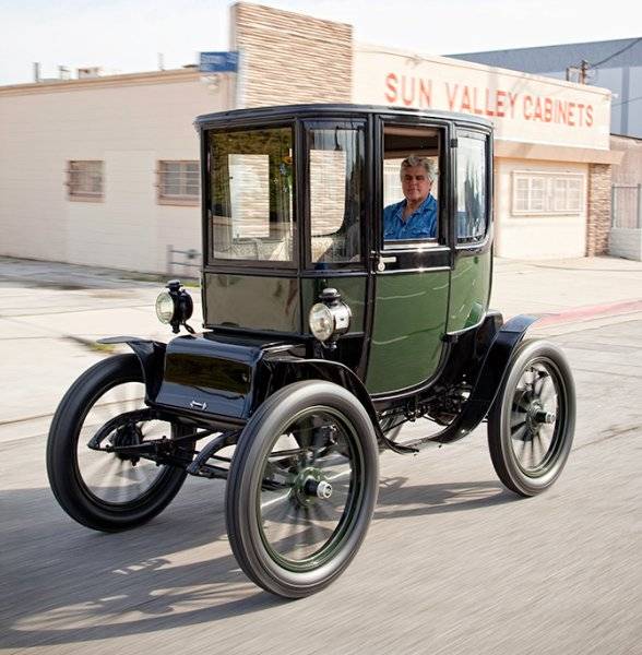 0000000000 Jay Leno's 1909 Baker Electric.jpg