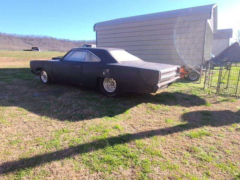 Craigslist 69 Roadrunner drag car for sale. Not mine just cool