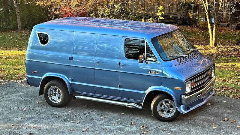 034-1977-dodge-street-van-b5-blue.jpg?fit=around%7C770:481.jpg