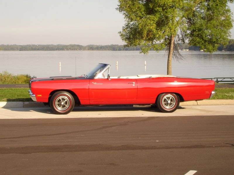 0510 1969 Plymouth Road Runner Convertible 092.jpg