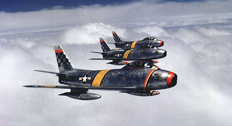 1024px-Col_Ben_O._Davis_leads_F-86_flight_%2851st_FIW%2C_Korea%29.jpg