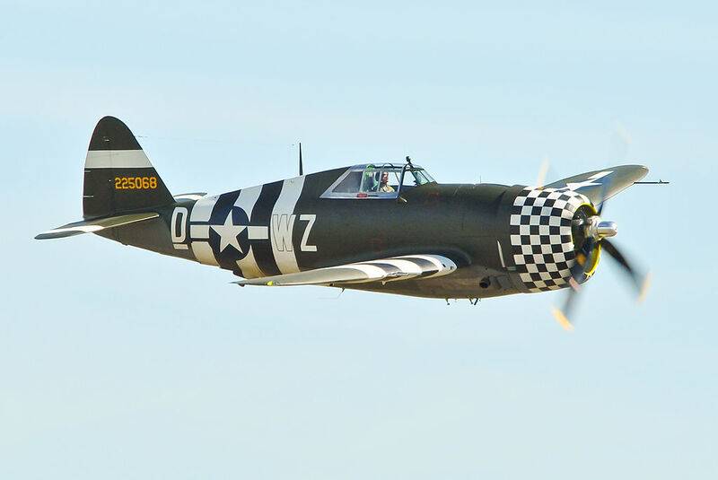 1024px-P-47_Thunderbolt_42-25068_2012_%287977124689%29.jpg