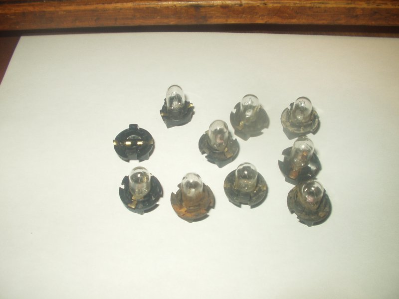 11-8-24 dash board bulbs.JPG