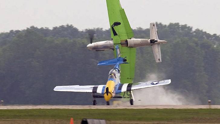 1473205330050-air-show-stunt-goes-wrong-1473103591575.jpg