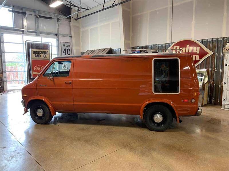 17635427-1977-dodge-ram-van-std.jpg