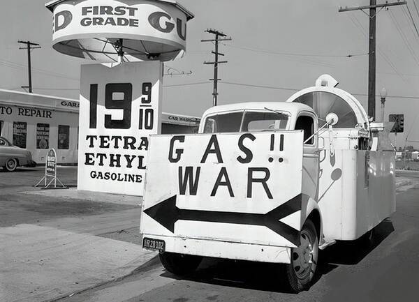 1950s Gas War.jpg