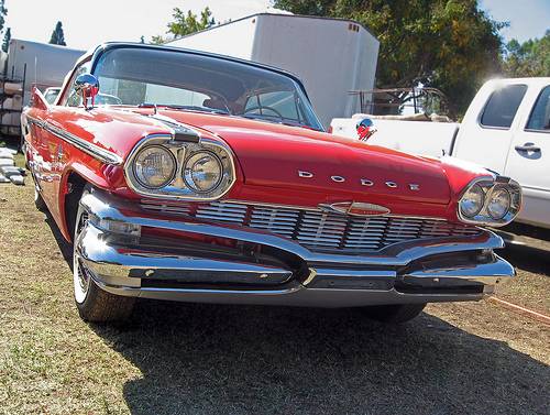 1960_Dodge_Polara_front.jpg