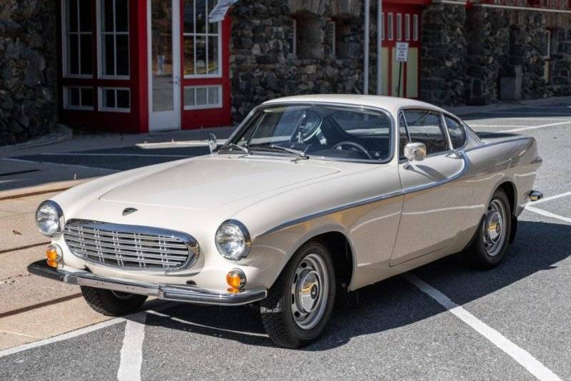 1965_volvo_p1800s_1611515922fcd2081965_volvo_p1800s_1611515921ff9f98764dac617cb07-48a4-42e4-b0...jpg