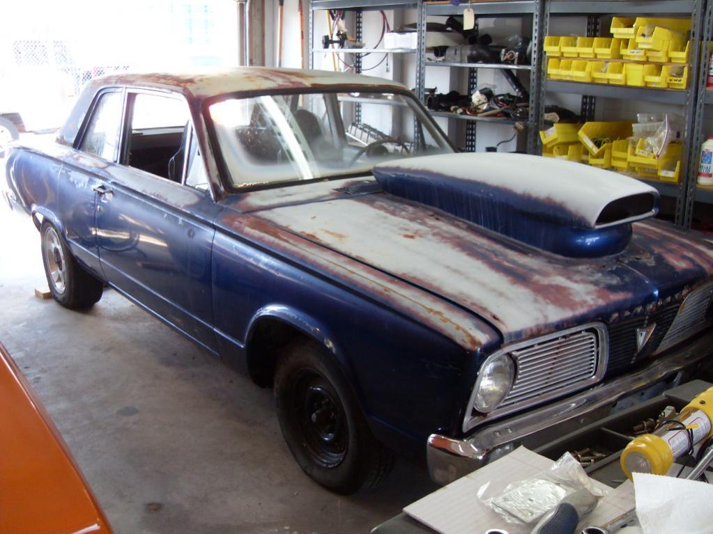 1966 Plymouth Valiant 012.jpg