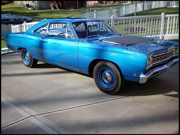 1968-Plymouth-Road-Runner-blue.jpg