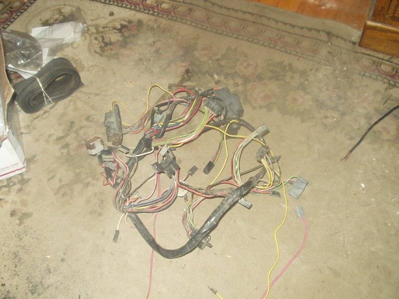 1968 road runner wiring dash harness.JPG