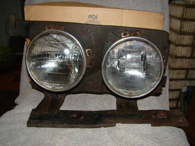 1969 Dodge Charger Headlight Assembly 001.JPG