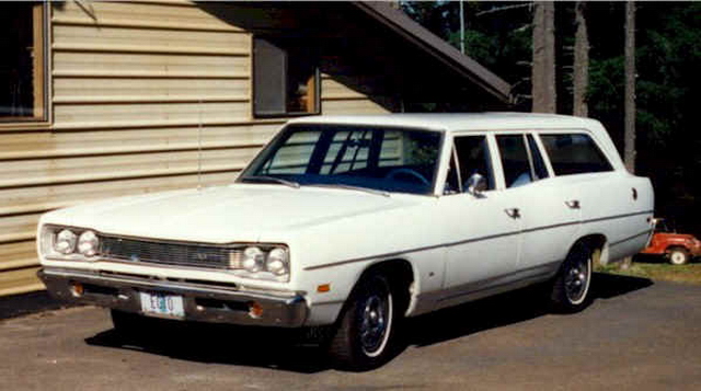 1969_Dodge_Coronet station wagon.jpg