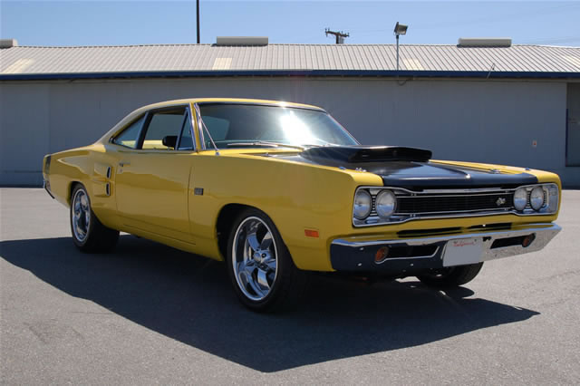 1969_dodge_super_bee_yellow01.jpg