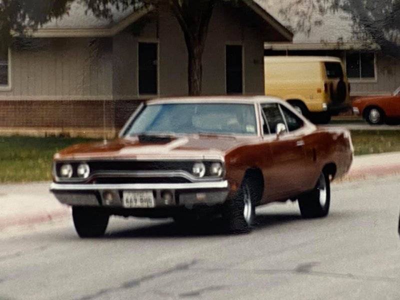 1970 Roadrunner.jpg