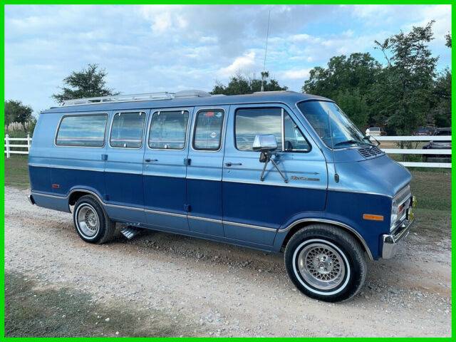 1973-dodge-b200-van-royal-sportsman-360-v8-survivor-loaded-1.jpg