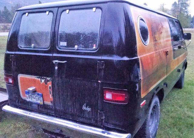 1974-dodge-b200-tradesman-van-70039s-metal-mystical-hippie-surfer-disco-van-5.jpg