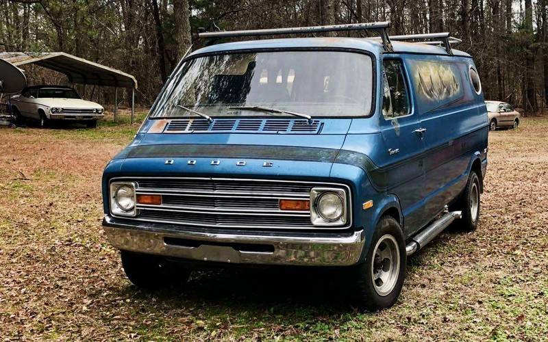 1974-Dodge-Custom-Van-1.jpg