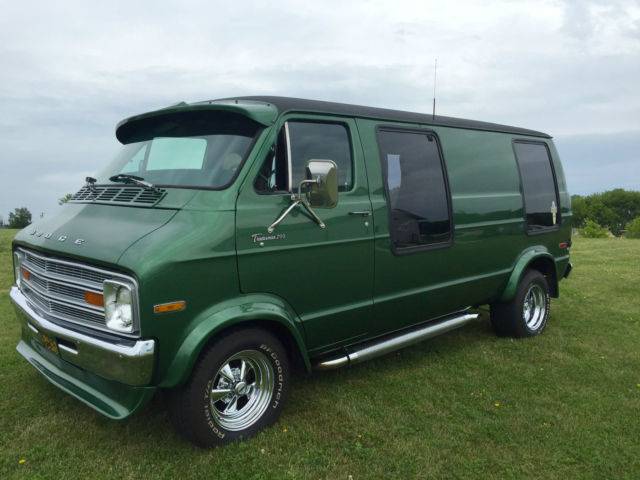 1977-custom-dodge-street-van-tradesman-200-2.jpg