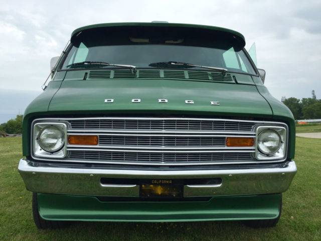 1977-custom-dodge-street-van-tradesman-200-9.jpg