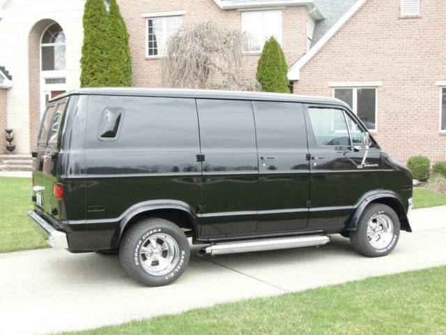 1977-vintage-dodge-custom-restored-b-200-tradesman-van-hippie-surfer-van-1.jpg