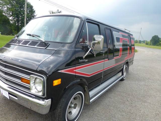 1978-dodge-extended-conversion-customized-original-street-van-horizon-design-4.jpg