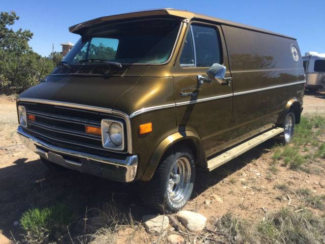 1978-dodge-tradesman-200-shaggin-wagon-for-restoration-wow-hippy-shag-van-1.jpg