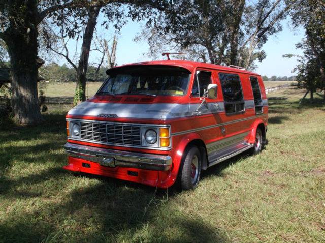 1979-dodge-b-200-custom-street-hippie-camper-van-amazing-condition-from-the-70s-3.jpg