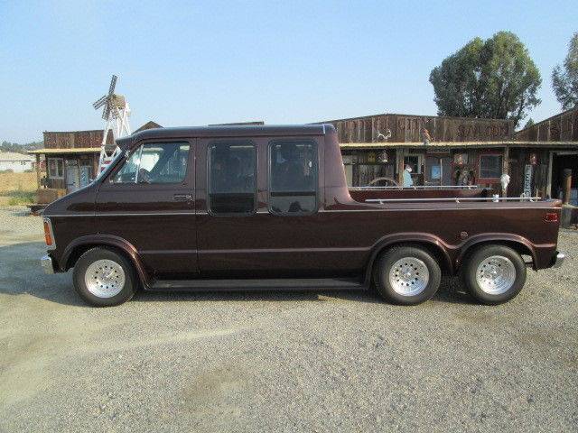 1979-dodge-b20-custom-van-3.jpg