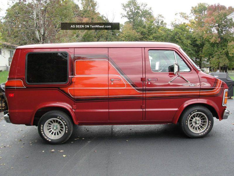 1979_dodge_b200_custom_van_3_lgw.jpg