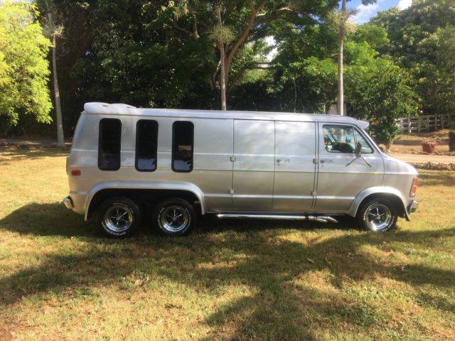 1982-custom-dodge-34-ton-6-wheel-van-3.jpg