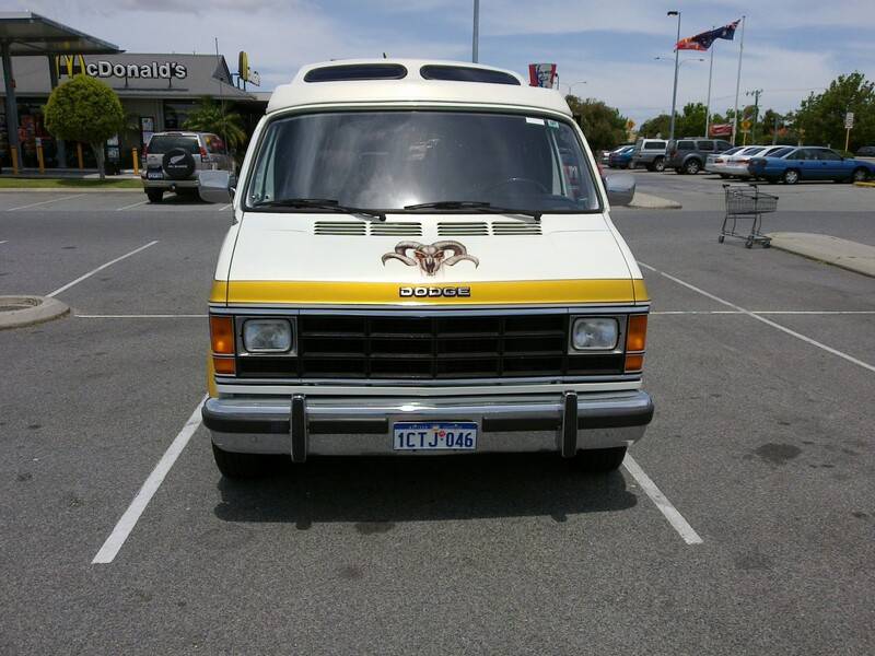 1988-dodge-ram-b250-van.jpg