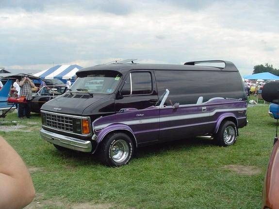 1988_dodge_ram_van-pic-32401.jpg