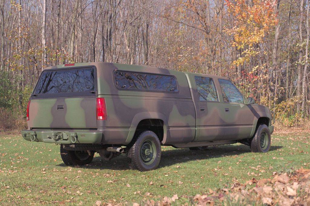 1989-chevrolet-k2500-crew-cab-wideside-pickup-rear.jpg