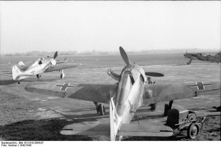 -1s-of-an-unknown-unit-in-france-bundesarchiv-bild-101i-619-2664-07-kestner-cc-by-sa-3-0-741x494.jpg