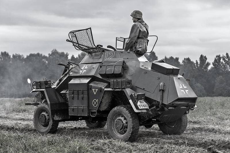 2-armored-car-sdkfz222-dmitry-laudin.jpg