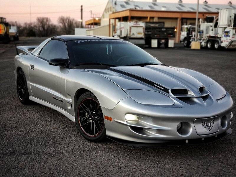 2000 Trans Am W6 ram Air hood.jpg