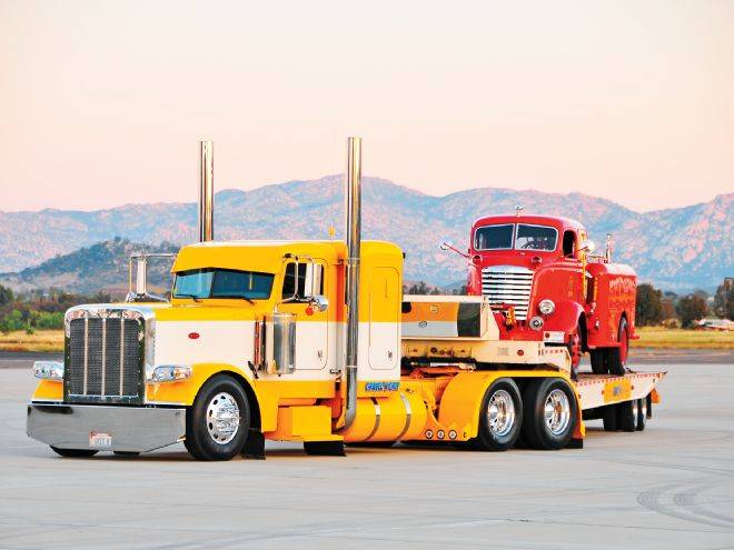 2014-peterbilt-389-front-three-quarter.jpg