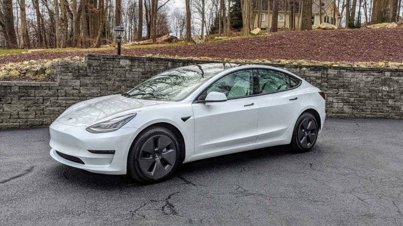 2021-tesla-model-3.jpg