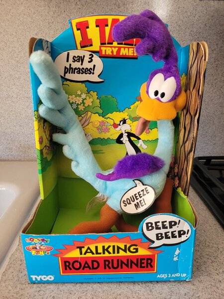 SOLD - Road Runner Looney Tunes Talking Plush Toy 18 NOS