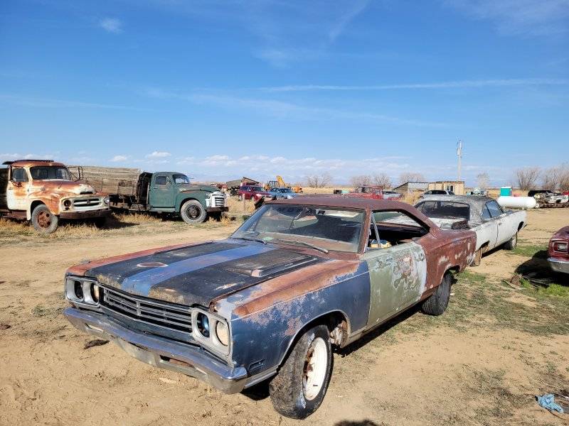 FOR SALE Project cars for sale. Located in Wyoming. 69 gtx 69