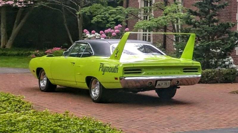 225 '70 Plymouth Hemi Road Runner Superbird (1).jpg