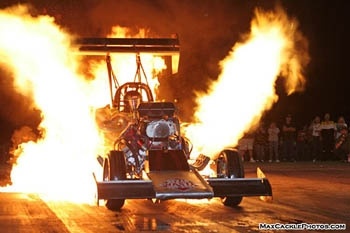 23 Ford T F-A Fire Burnout night.jpg