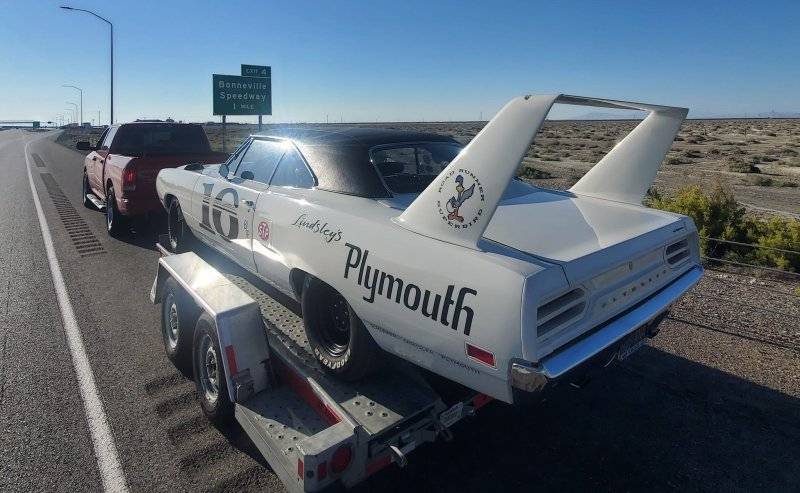 260 Jim Lindsley's Bonneville Record Holding '70 Plymouth Hemi Superbird Tribute (1).jpg