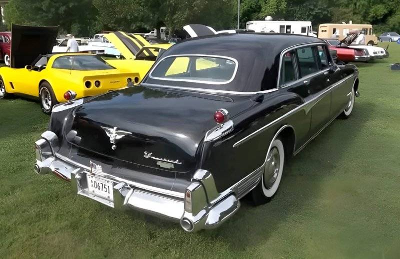 279 1955 Imperial Crown Limousine.jpg