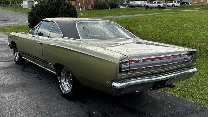 292 '68 Plymouth GTX.jpg