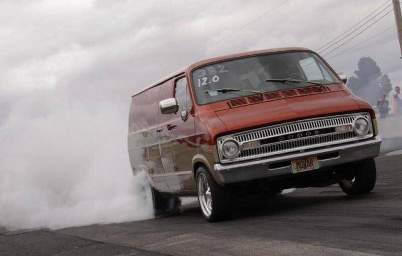 3078-1972-Dodge-Ram-Van.jpg