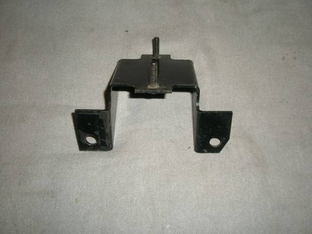 340 6 Pack Coil Bracket 004 (Small).JPG